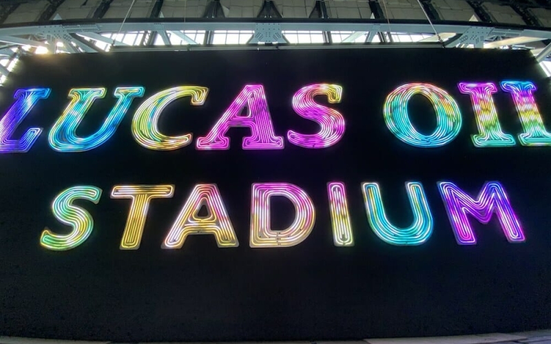 lucas oil sign2